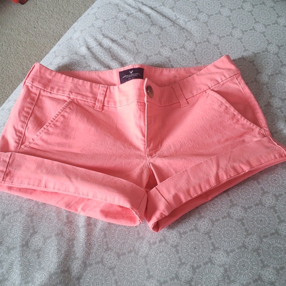 AE Shorts - Picture 2 of 7